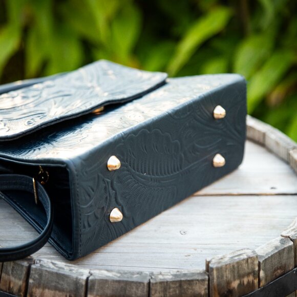 Handmade Ethnic Genuine Leather crossbody purse - Picture 10 of 13